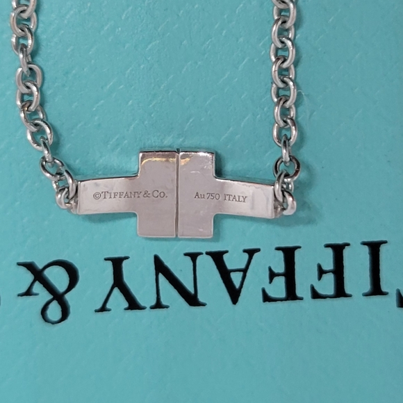 Tiffany "T" Diamond Chain Ring - Picture 7 of 10